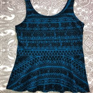 ⬇️ Express tank top - NWOT
